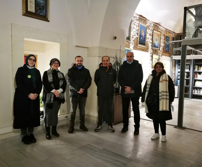 https://iro.fsm.edu.tr/resimler/upload/IMG_20220322_0943082022-04-05-09-17-10am.jpg